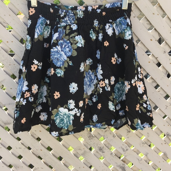 Garage Floral Skirt - Picture 5 of 5